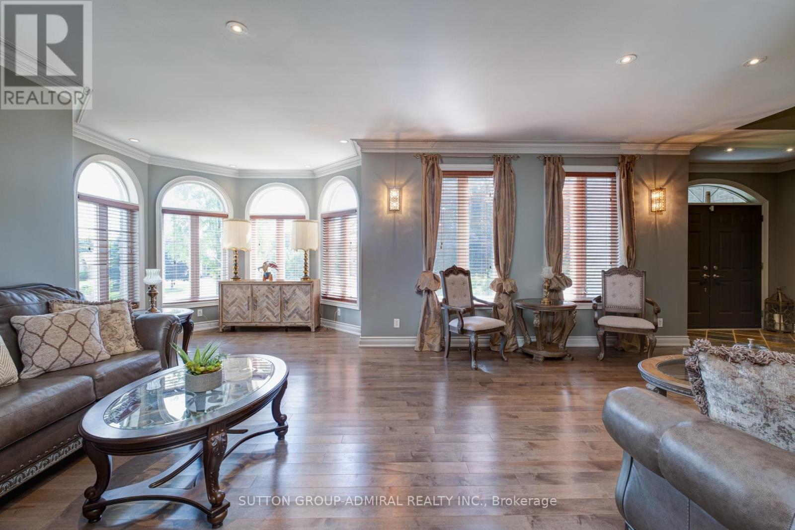 70 Kilkenny Trail, Bradford West Gwillimbury, Ontario  L3Z 3C5 - Photo 7 - N12443349