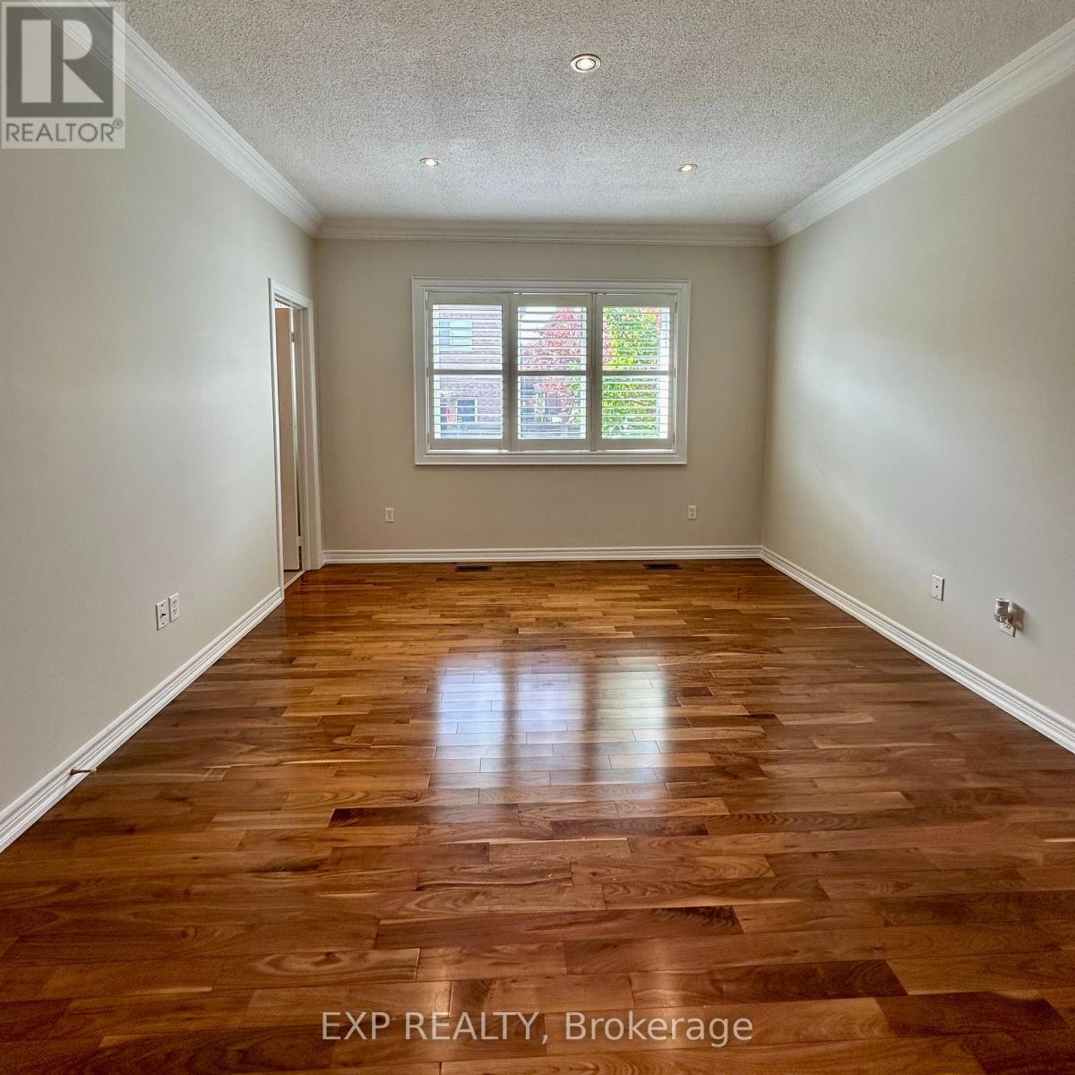 27 Butterwood Lane, Whitchurch-Stouffville (Stouffville), Ontario  L4A 0M7 - Photo 19 - N12443350