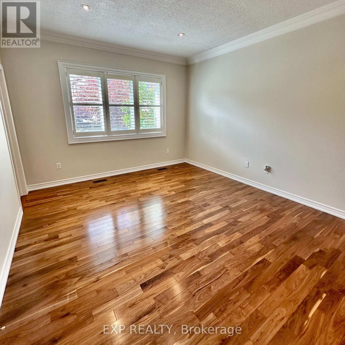 27 Butterwood Lane, Whitchurch-Stouffville (Stouffville), Ontario  L4A 0M7 - Photo 20 - N12443350