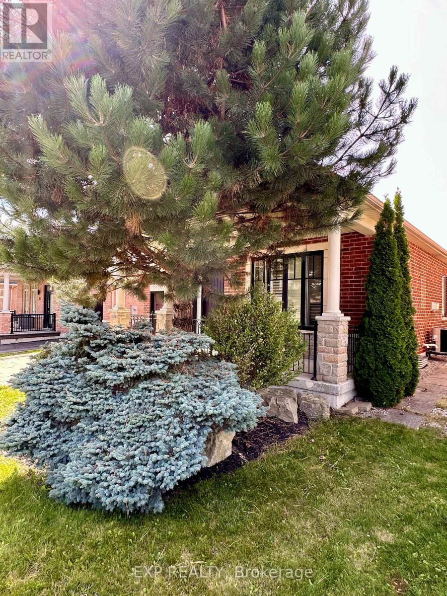 27 Butterwood Lane, Whitchurch-Stouffville (Stouffville), Ontario  L4A 0M7 - Photo 5 - N12443350