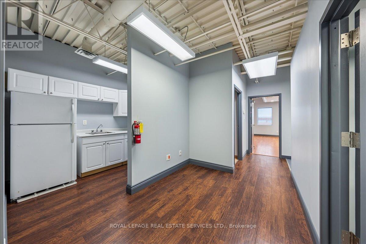 6 - 355 Harry Walker Parkway, Newmarket, Ontario  L3Y 8V6 - Photo 10 - N12443353