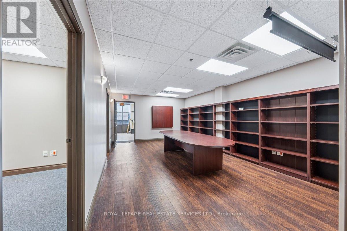 6 - 355 Harry Walker Parkway, Newmarket, Ontario  L3Y 8V6 - Photo 6 - N12443353