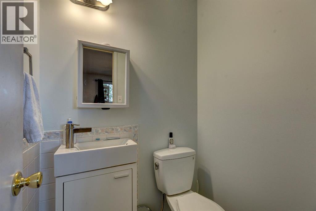 628 Cantrell Drive Sw, Calgary, Alberta  T2W 1W7 - Photo 18 - A2232874