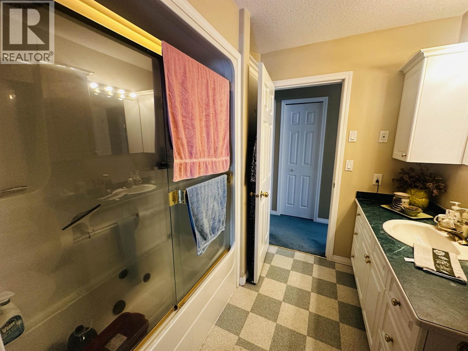 585 5th Avenue, Burns Lake, British Columbia  V0J 1E0 - Photo 28 - R3054855