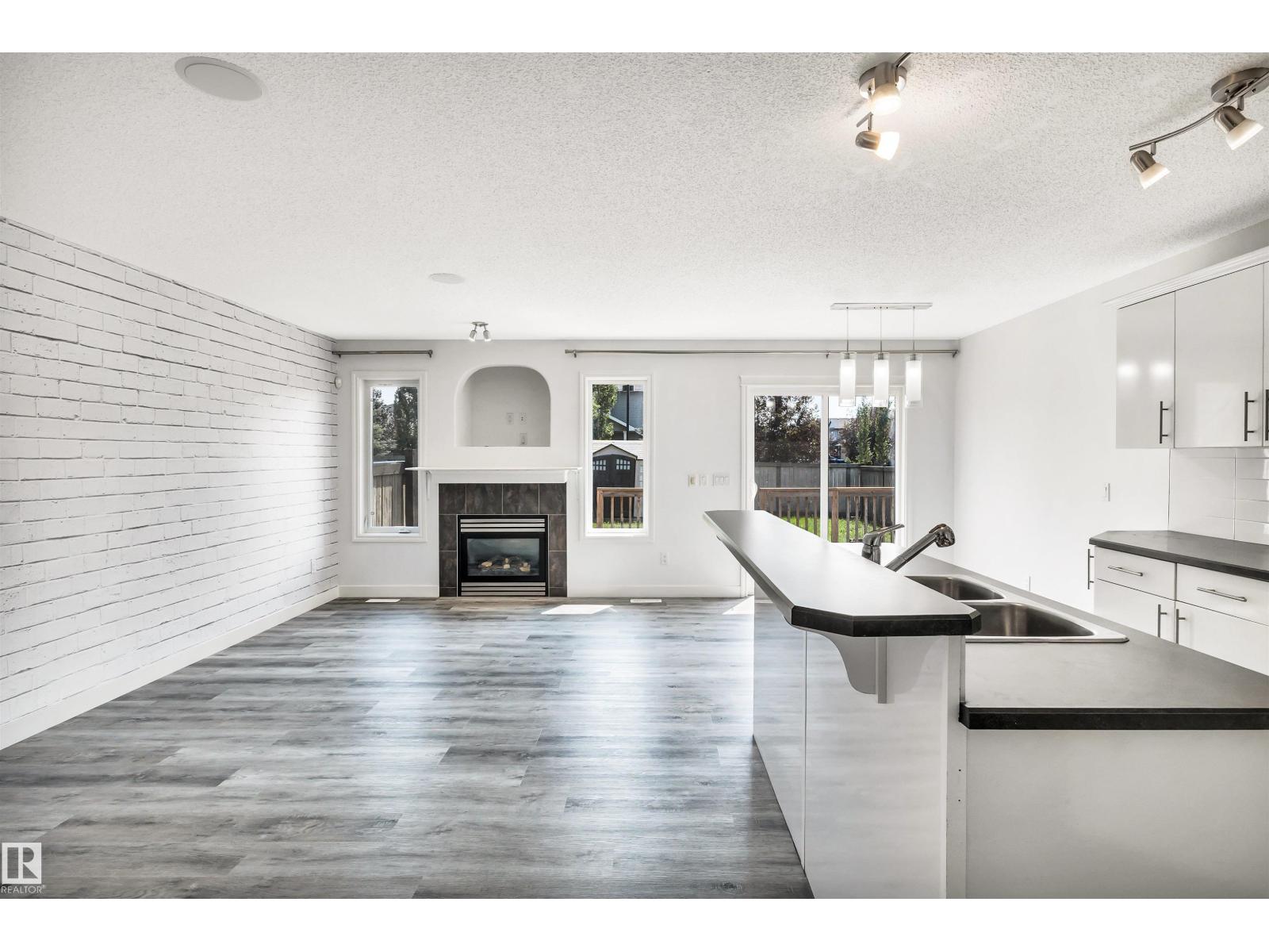 17129 7a Av Sw, Edmonton, Alberta  T6W 0M5 - Photo 5 - E4460680