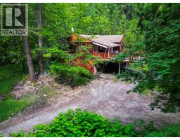 8043 97A Highway, mara, British Columbia