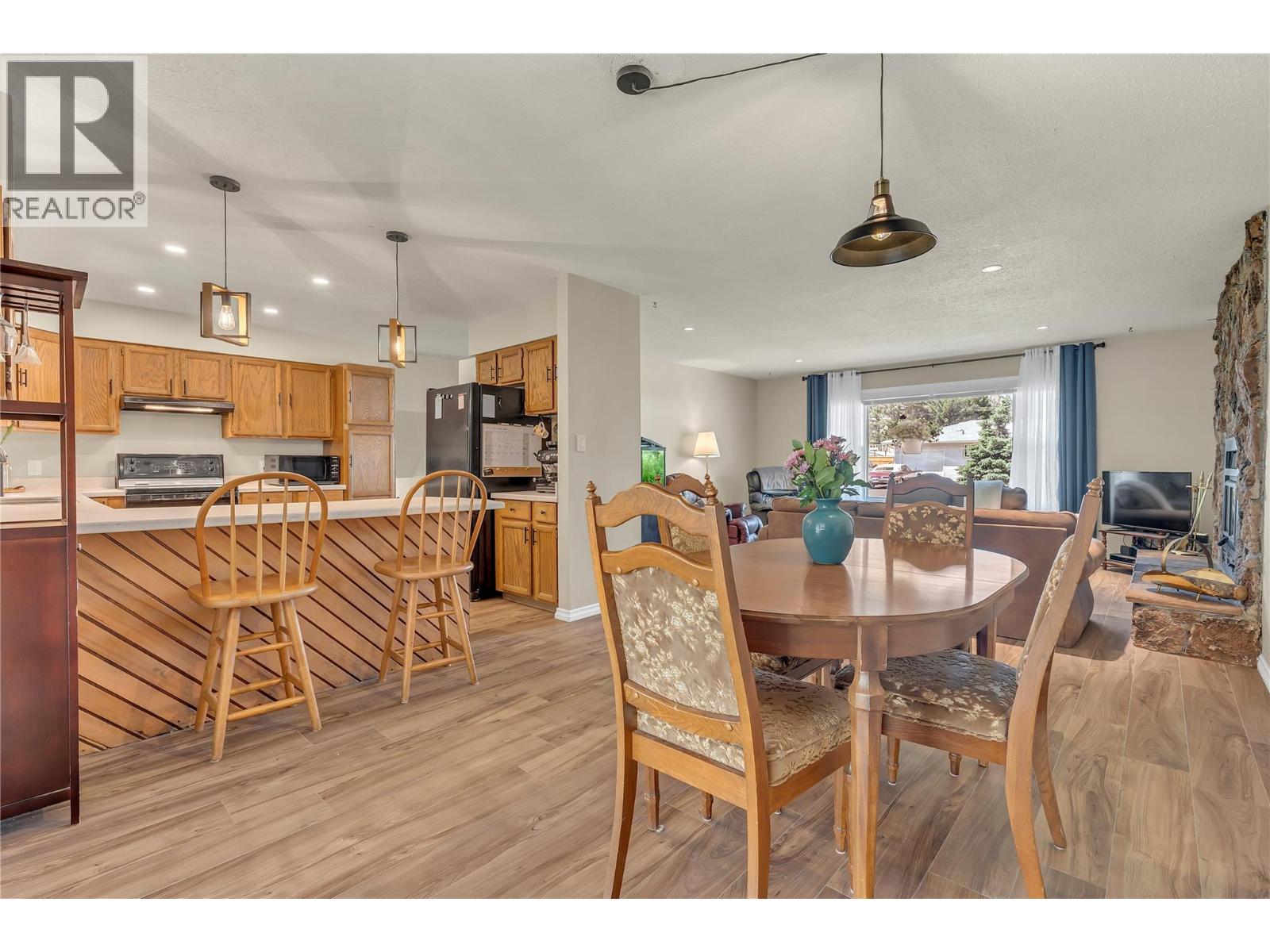 531 3rd Avenue, Keremeos, British Columbia