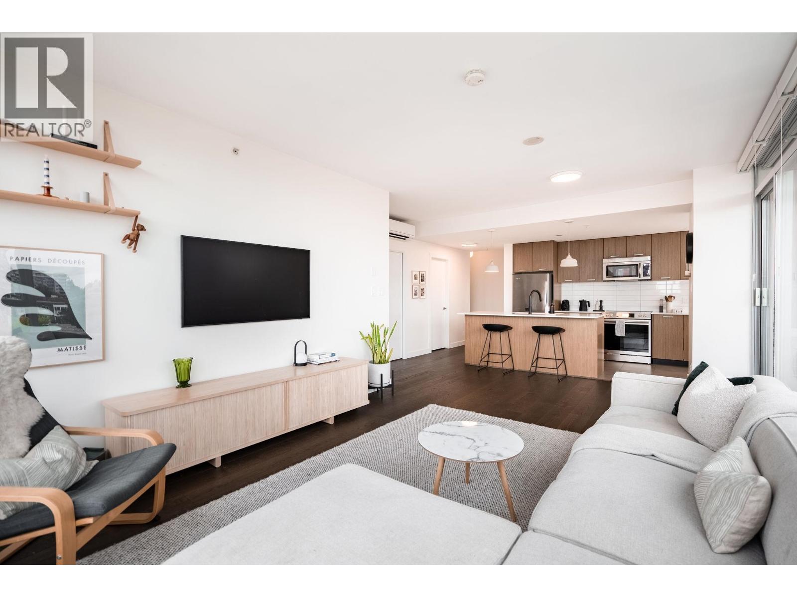 709 2321 Scotia Street, Vancouver, British Columbia  V5T 0A8 - Photo 1 - R3054018