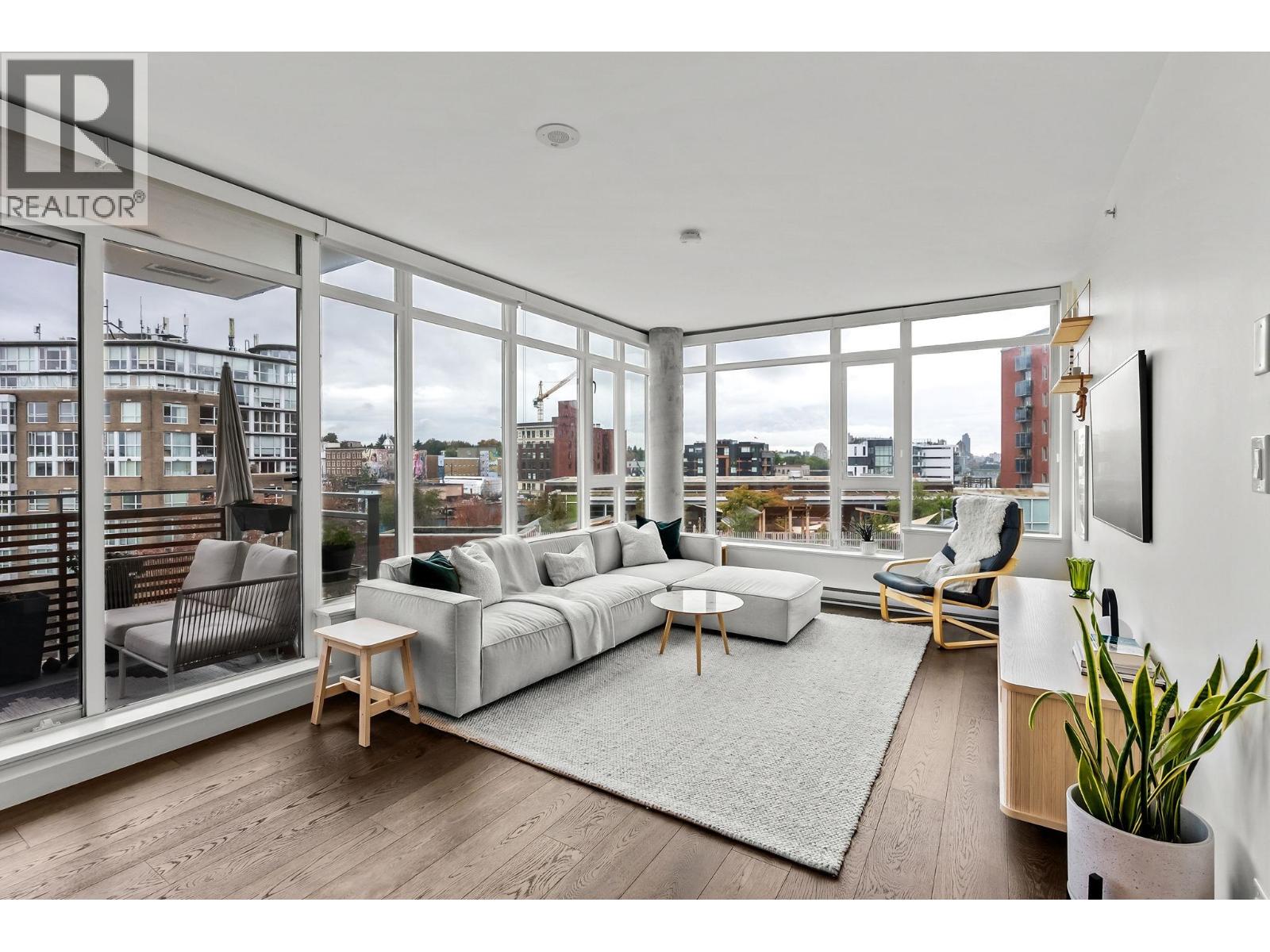 709 2321 Scotia Street, Vancouver, British Columbia  V5T 0A8 - Photo 2 - R3054018