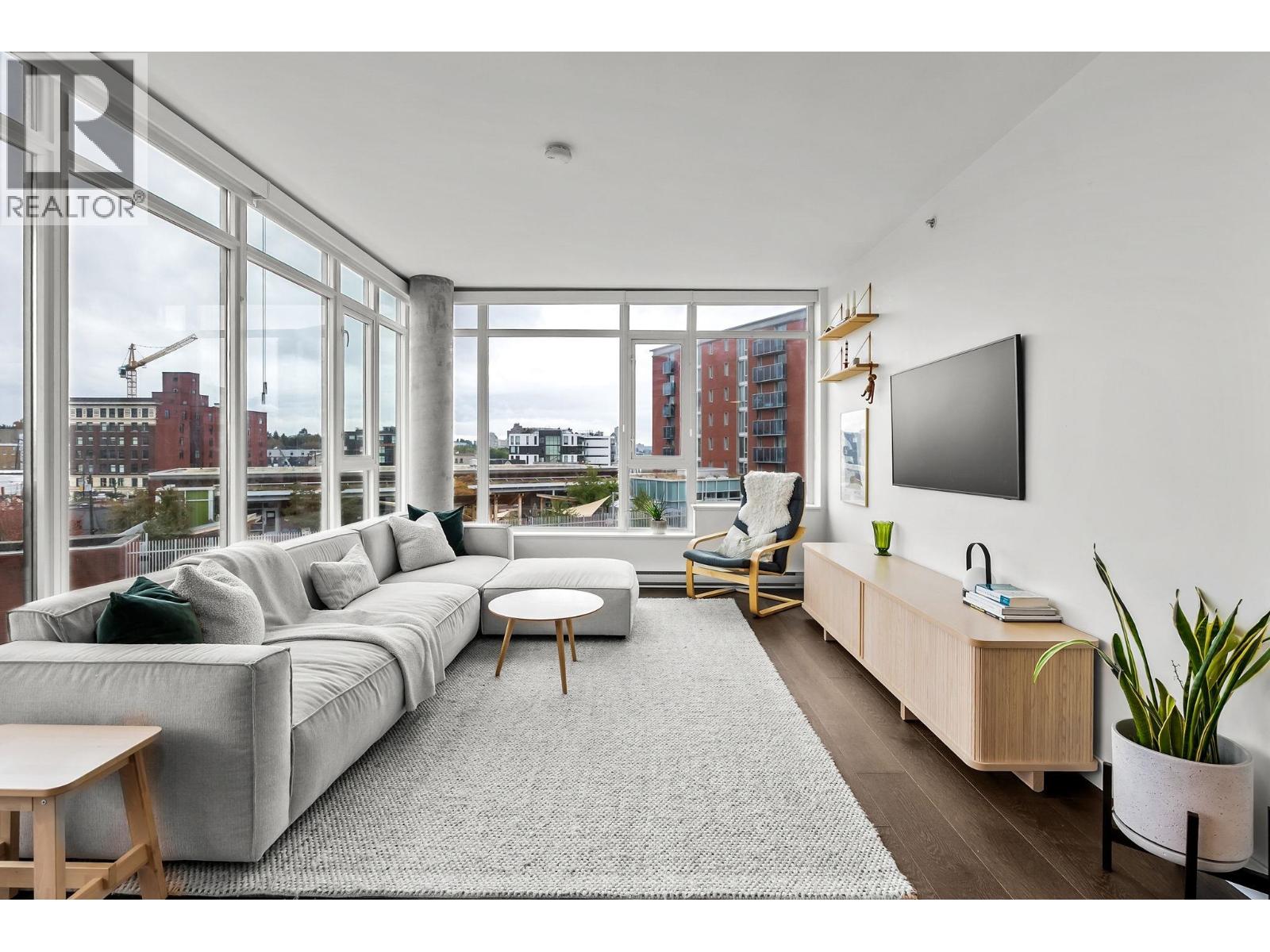 709 2321 Scotia Street, Vancouver, British Columbia  V5T 0A8 - Photo 3 - R3054018
