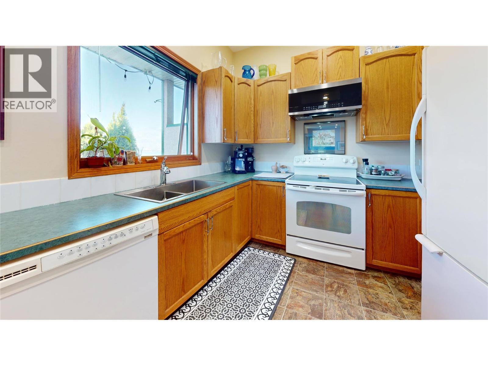 3935 Eagle Bay Rd. Road Unit# 1, Eagle Bay, British Columbia  V0E 1T0 - Photo 29 - 10364349