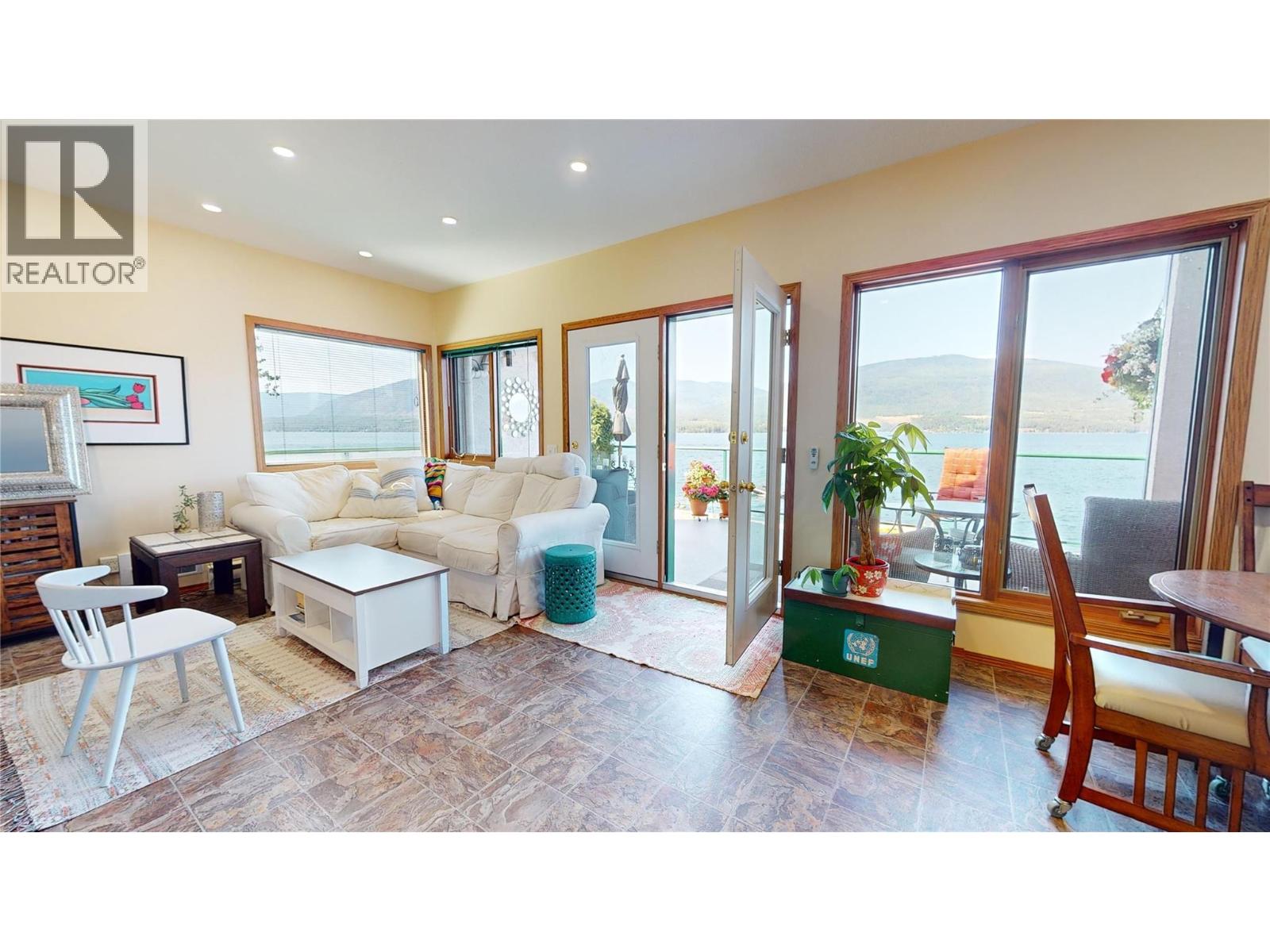 3935 Eagle Bay Rd. Road Unit# 1, Eagle Bay, British Columbia  V0E 1T0 - Photo 18 - 10364349