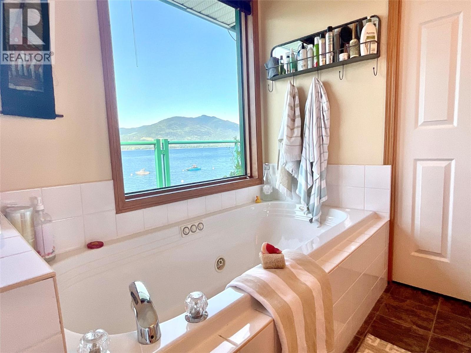 3935 Eagle Bay Rd. Road Unit# 1, Eagle Bay, British Columbia  V0E 1T0 - Photo 56 - 10364349