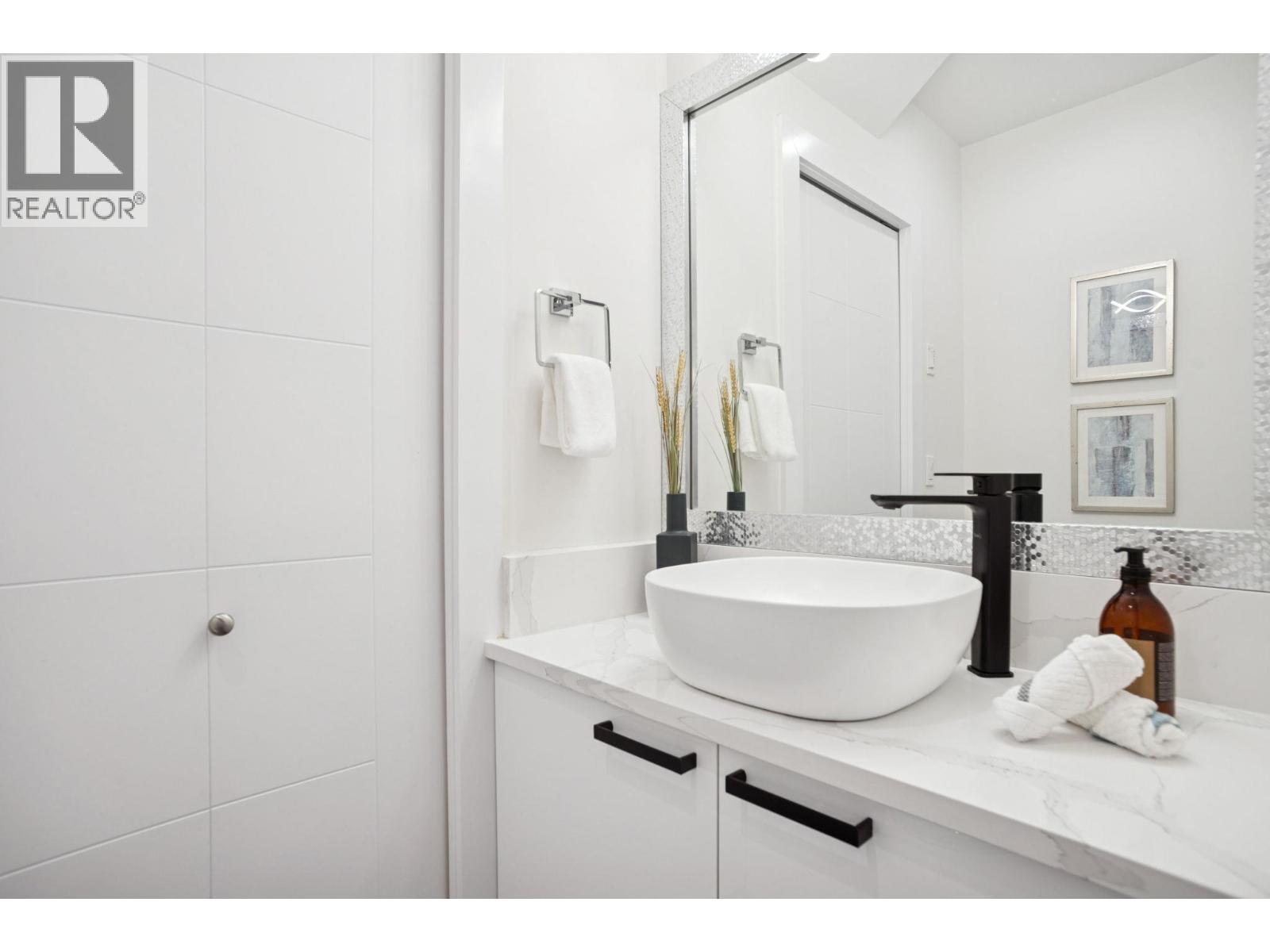 7353 14th Avenue, Burnaby, British Columbia  V3N 1Z7 - Photo 28 - R3054958