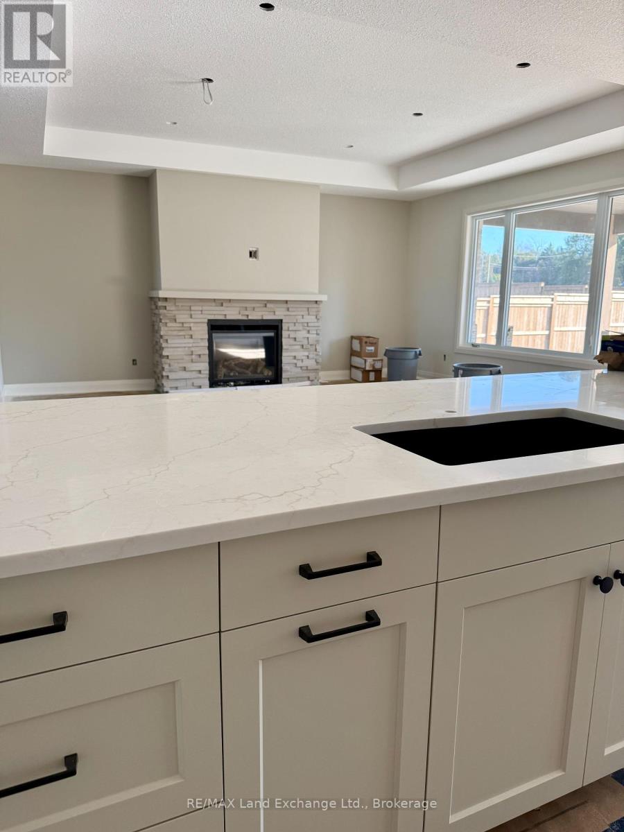 920 Bogdanovic Way, Huron-Kinloss, Ontario  N2Z 0H3 - Photo 5 - X12179356