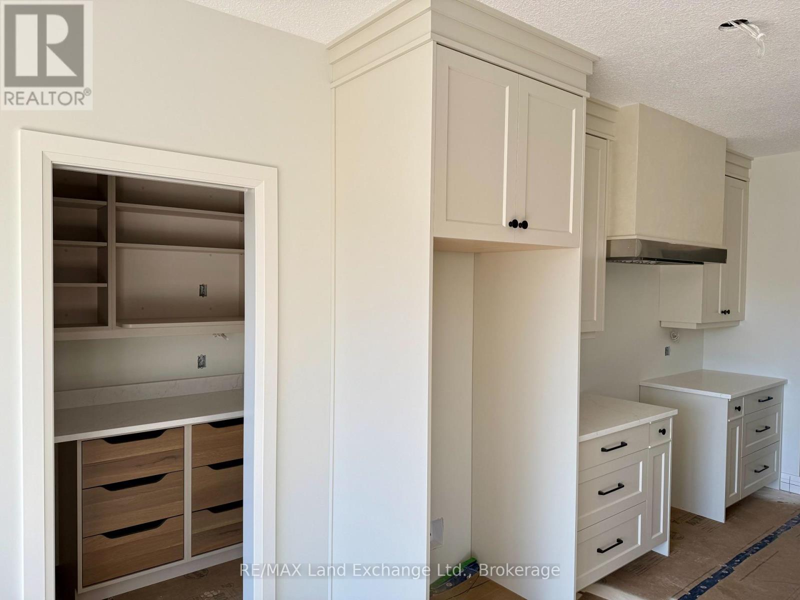 920 Bogdanovic Way, Huron-Kinloss, Ontario  N2Z 0H3 - Photo 2 - X12179356