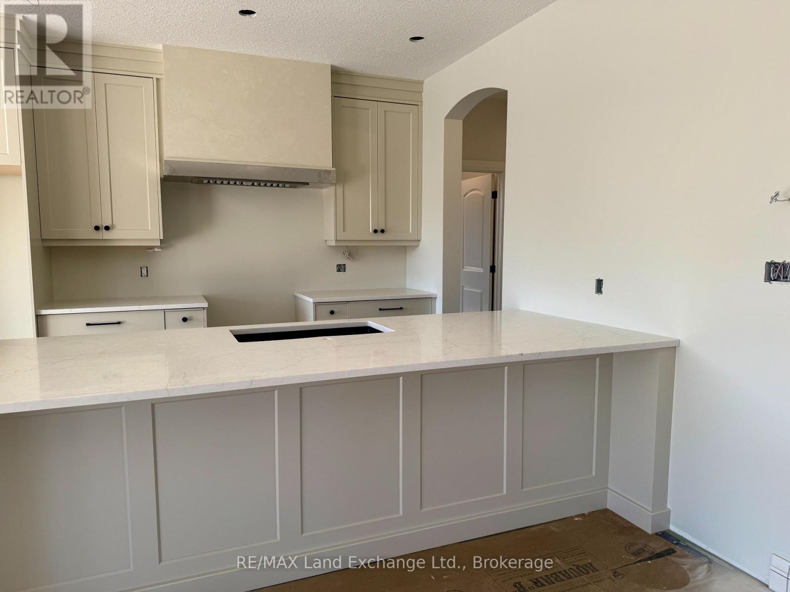 920 Bogdanovic Way, Huron-Kinloss, Ontario  N2Z 0H3 - Photo 6 - X12179356