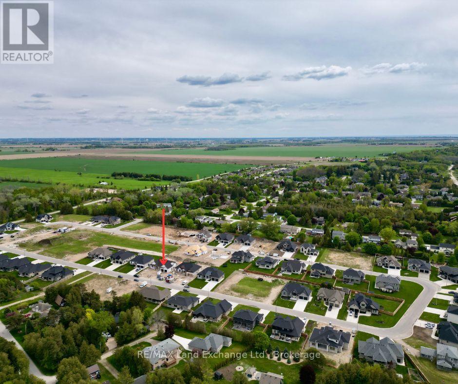 920 Bogdanovic Way, Huron-Kinloss, Ontario  N2Z 0H3 - Photo 13 - X12179356