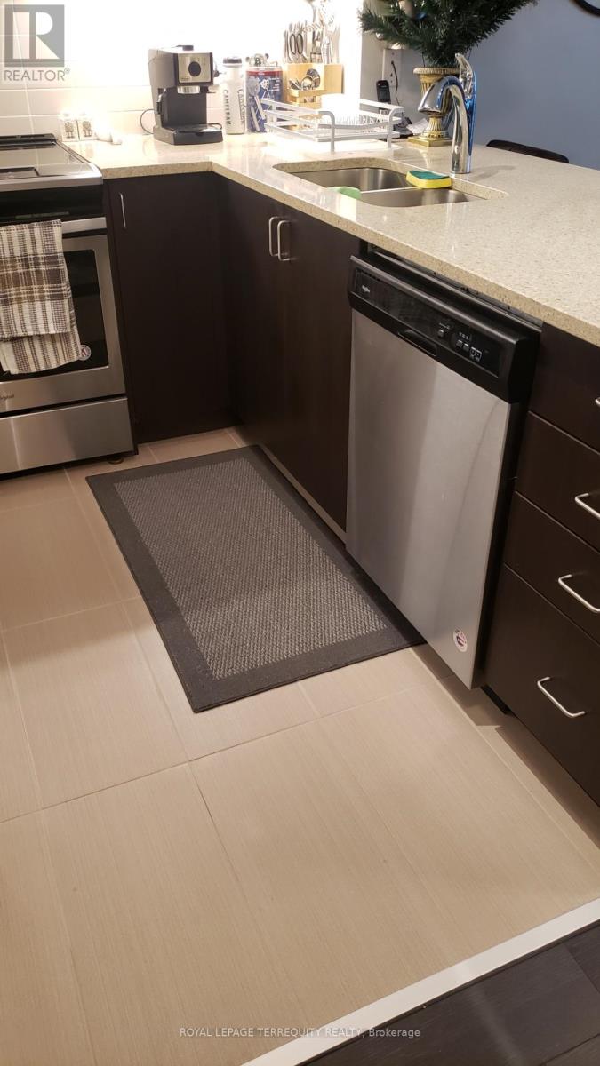 1402 - 39 Annie Craig Drive, Toronto, Ontario  M8V 0H1 - Photo 6 - W12443234