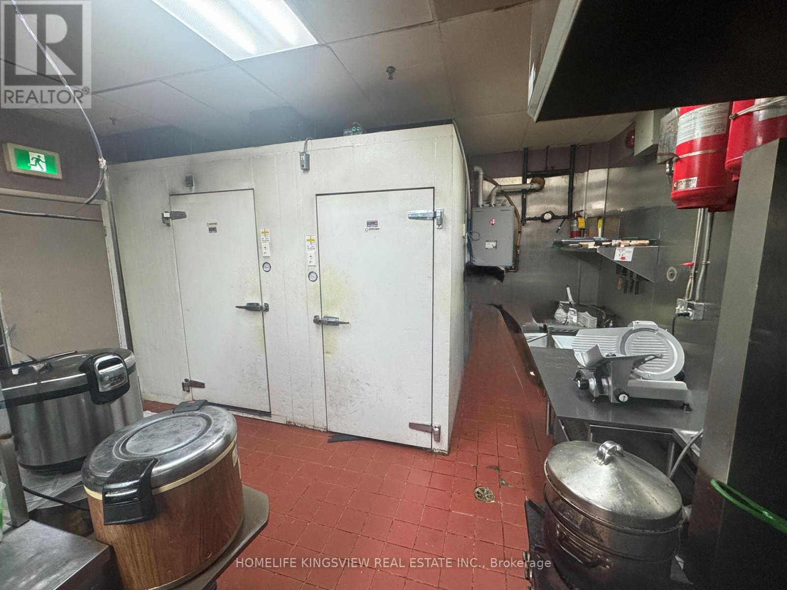 A2 - 888 Dundas Street E, Mississauga, Ontario  L4Y 4G6 - Photo 6 - W12443246