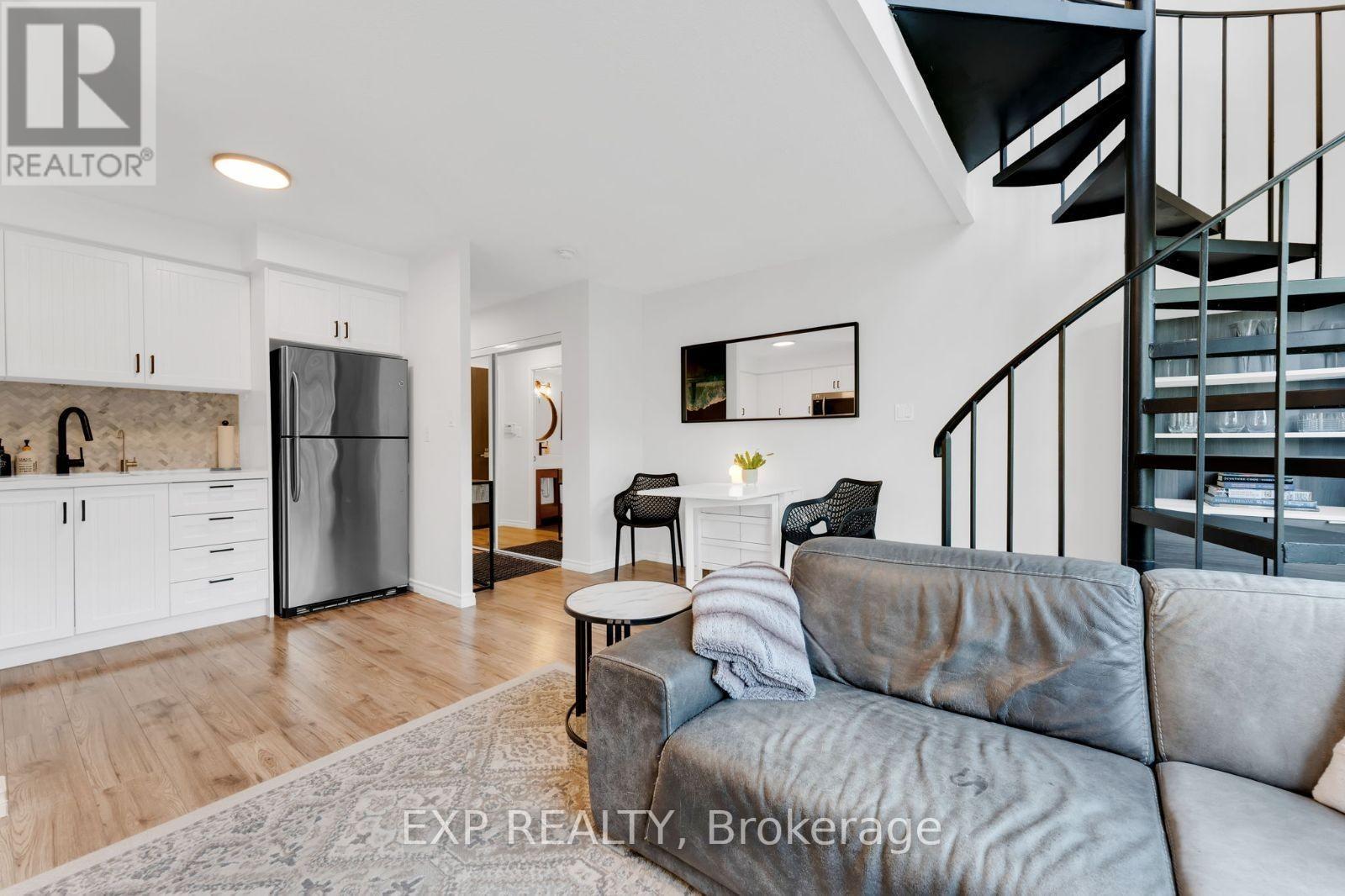 305 - 2269 Lake Shore Boulevard W, Toronto (Mimico), Ontario  M8V 3X6 - Photo 12 - W12443251