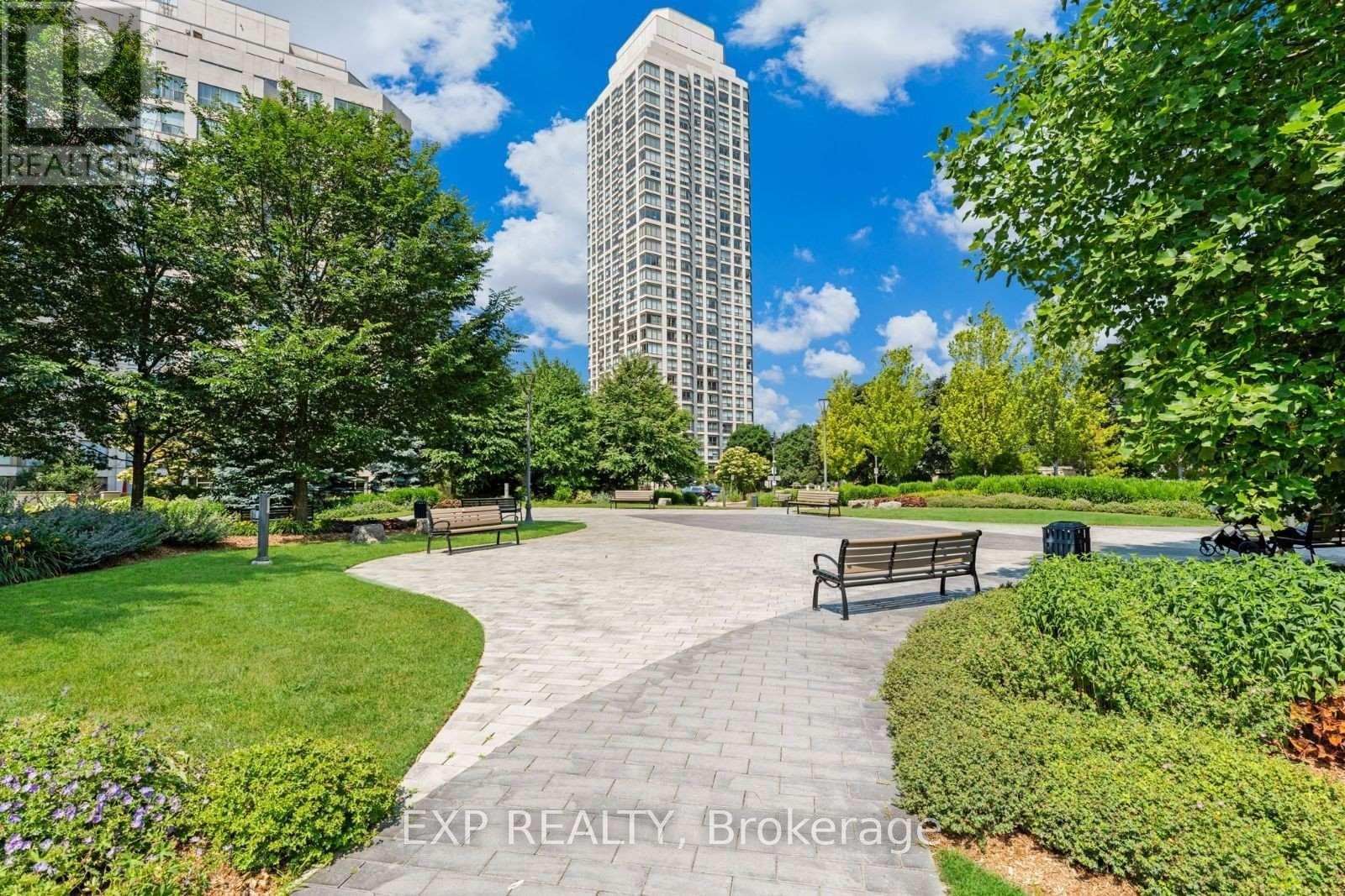 305 - 2269 Lake Shore Boulevard W, Toronto (Mimico), Ontario  M8V 3X6 - Photo 2 - W12443251