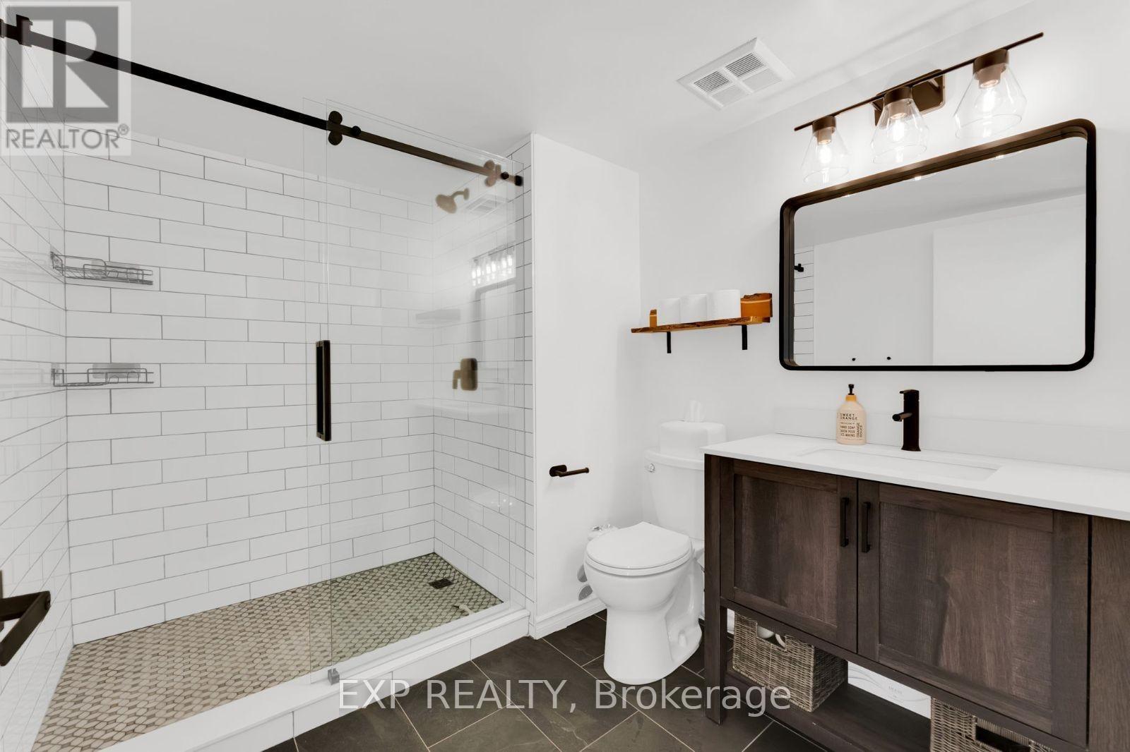 305 - 2269 Lake Shore Boulevard W, Toronto (Mimico), Ontario  M8V 3X6 - Photo 21 - W12443251