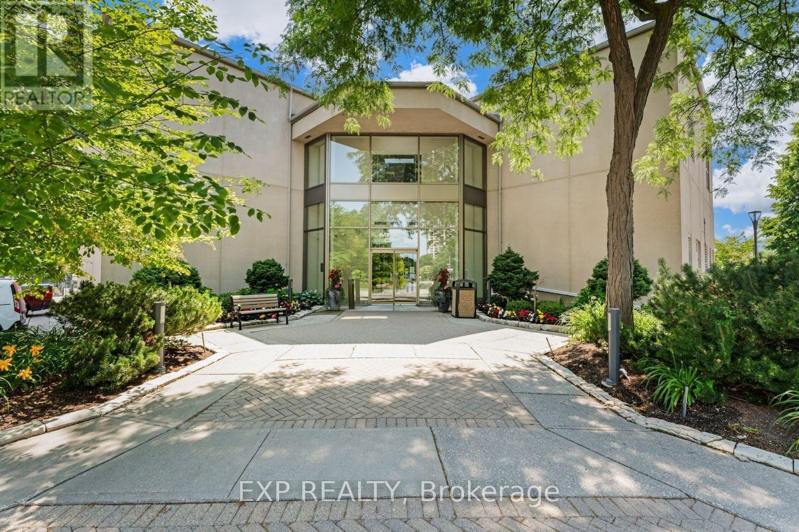 305 - 2269 Lake Shore Boulevard W, Toronto (Mimico), Ontario  M8V 3X6 - Photo 24 - W12443251