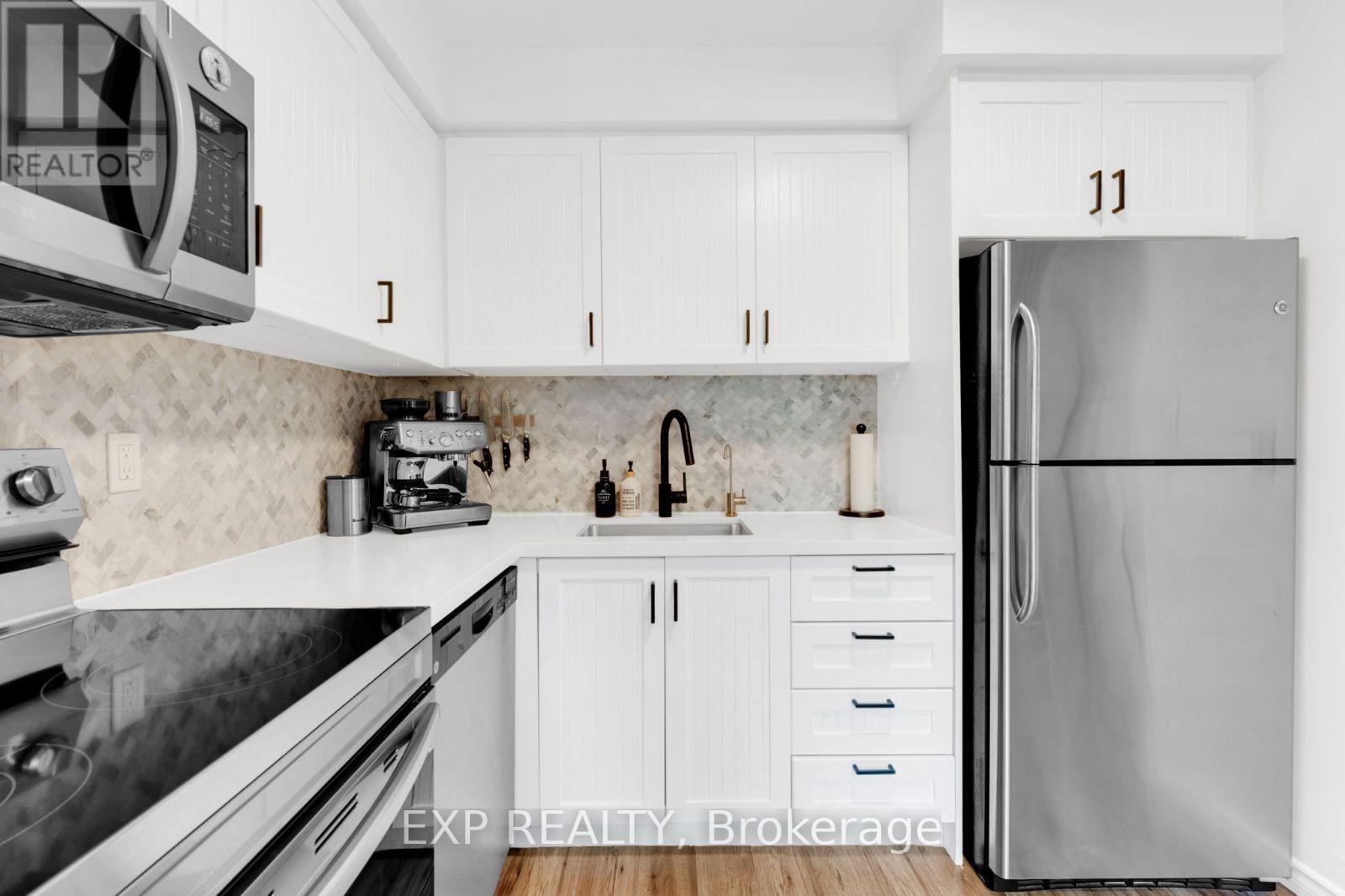 305 - 2269 Lake Shore Boulevard W, Toronto (Mimico), Ontario  M8V 3X6 - Photo 7 - W12443251