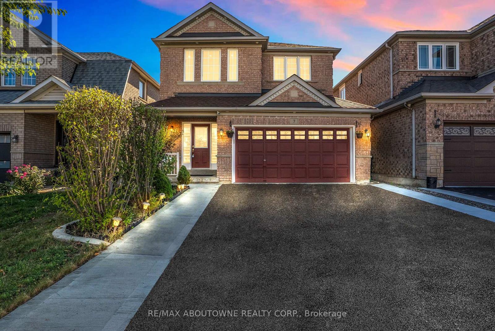 7 Rockrose Drive, Brampton (Sandringham-Wellington), Ontario  L6R 2Z6 - Photo 1 - W12443257