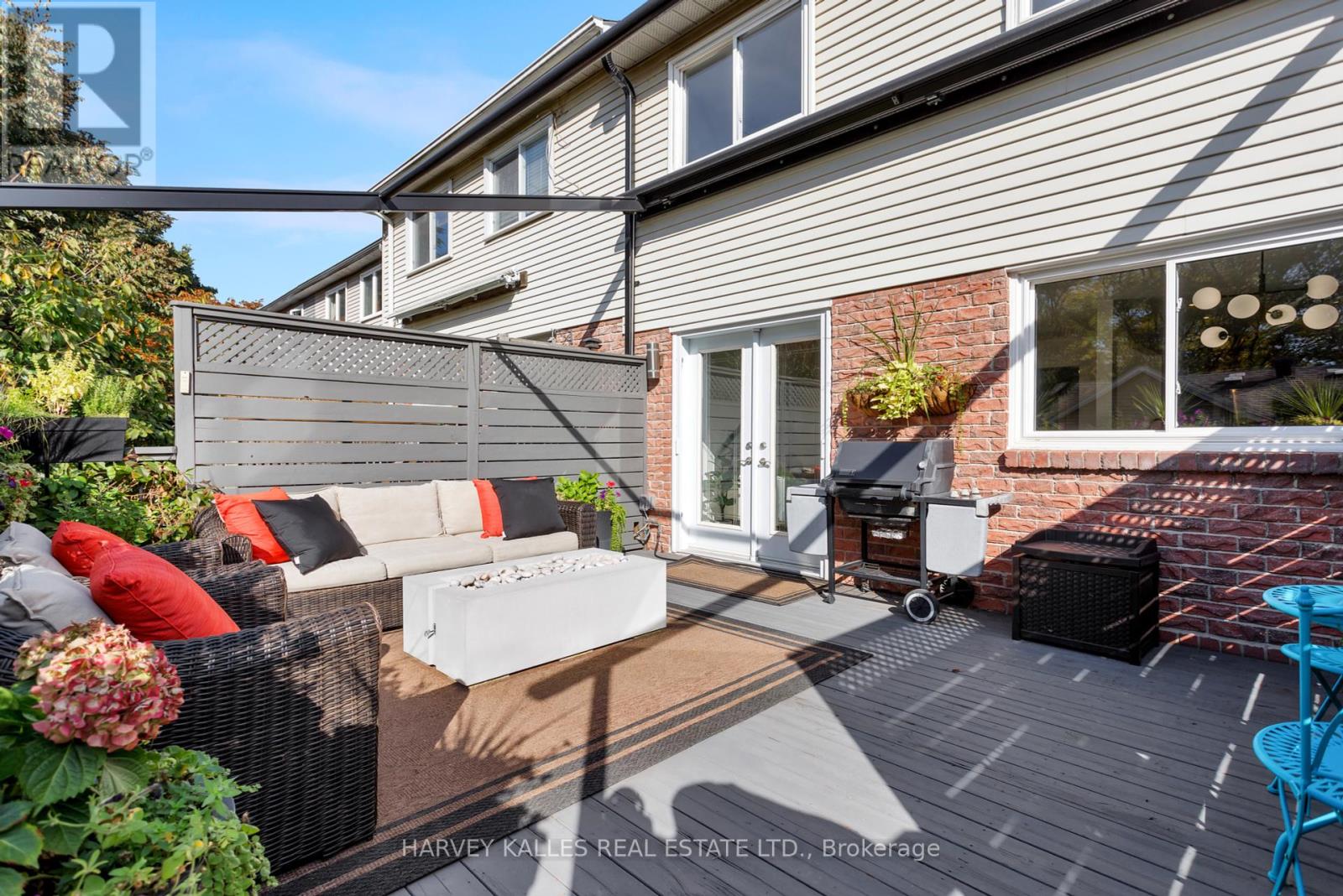 1084 Bordeaux Court, Mississauga, Ontario  L5H 4B4 - Photo 20 - W12443263