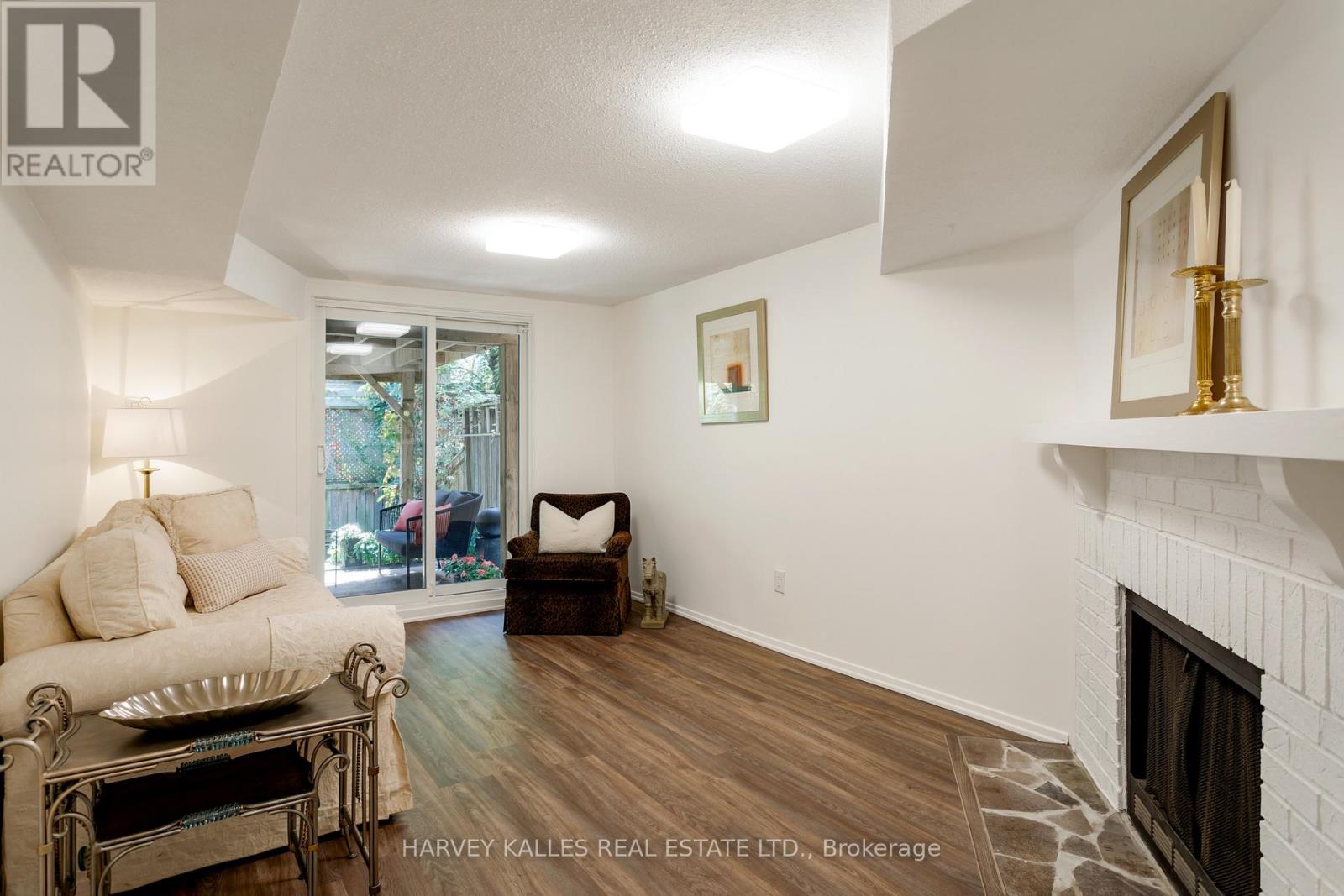 1084 Bordeaux Court, Mississauga, Ontario  L5H 4B4 - Photo 42 - W12443263