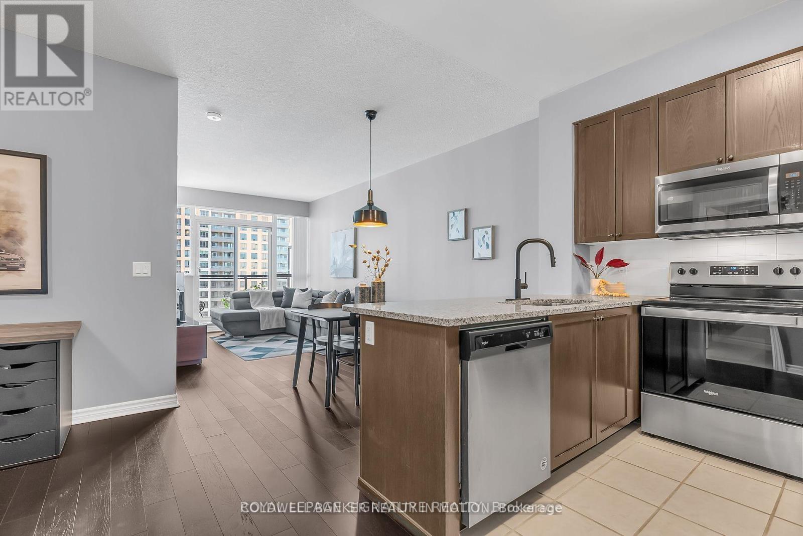 1108 - 349 Rathburn Road W, Mississauga, Ontario  L5B 0G9 - Photo 5 - W12443264