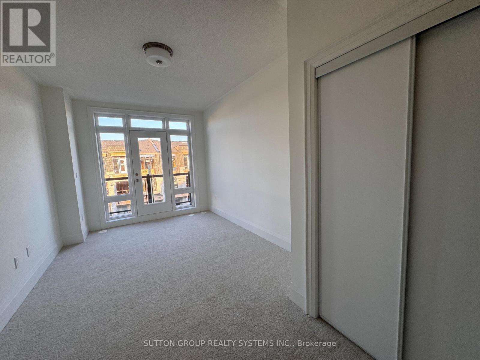 3302 Azam Way, Oakville, Ontario  L6M 4K1 - Photo 10 - W12443274