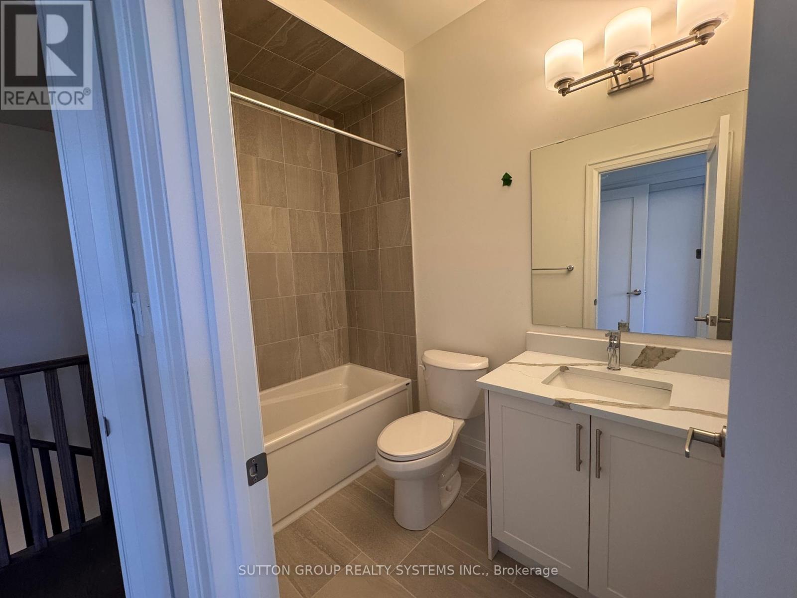 3302 Azam Way, Oakville, Ontario  L6M 4K1 - Photo 13 - W12443274