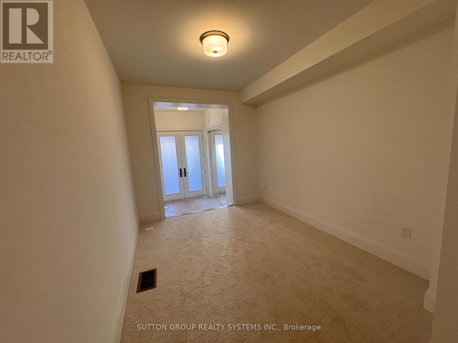 3302 Azam Way, Oakville, Ontario  L6M 4K1 - Photo 2 - W12443274