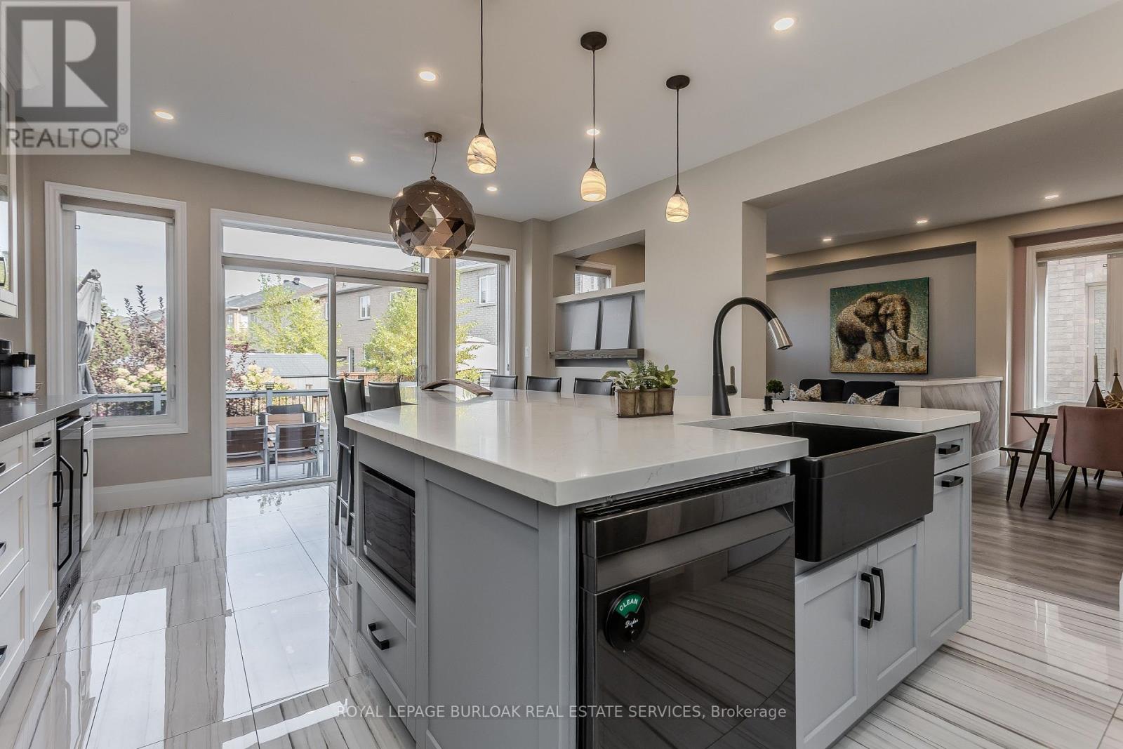 3295 Hopkins Drive, Burlington (Alton), Ontario  L7M 0M8 - Photo 11 - W12443304