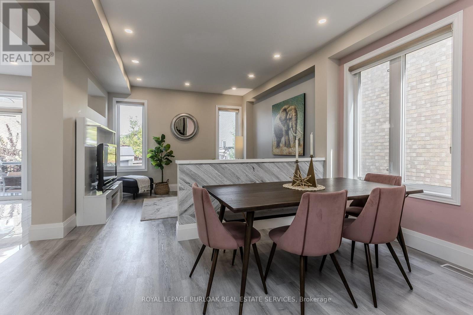 3295 Hopkins Drive, Burlington (Alton), Ontario  L7M 0M8 - Photo 18 - W12443304
