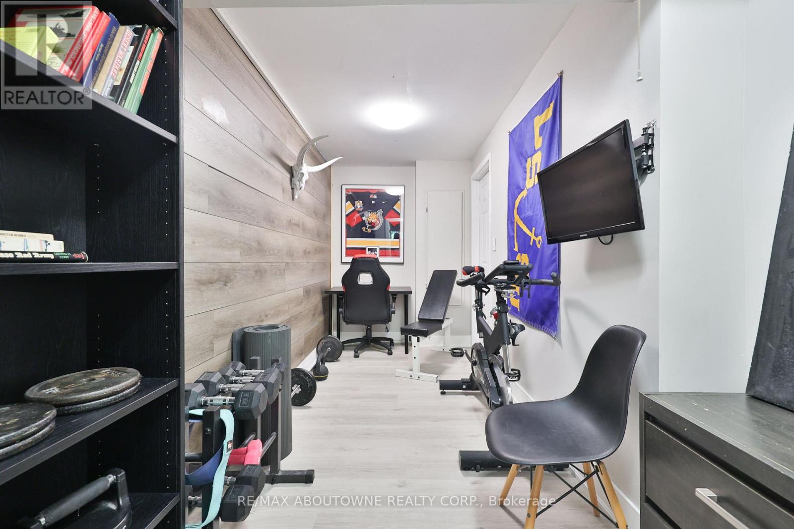 1131 Carol Street, Burlington (Brant), Ontario  L7S 1Z9 - Photo 31 - W12443337