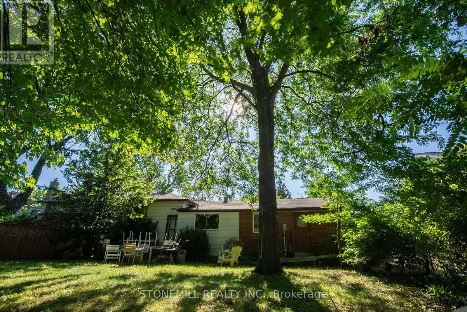 144 Ulster Drive, Oakville, Ontario  L6L 3P2 - Photo 12 - W12443352