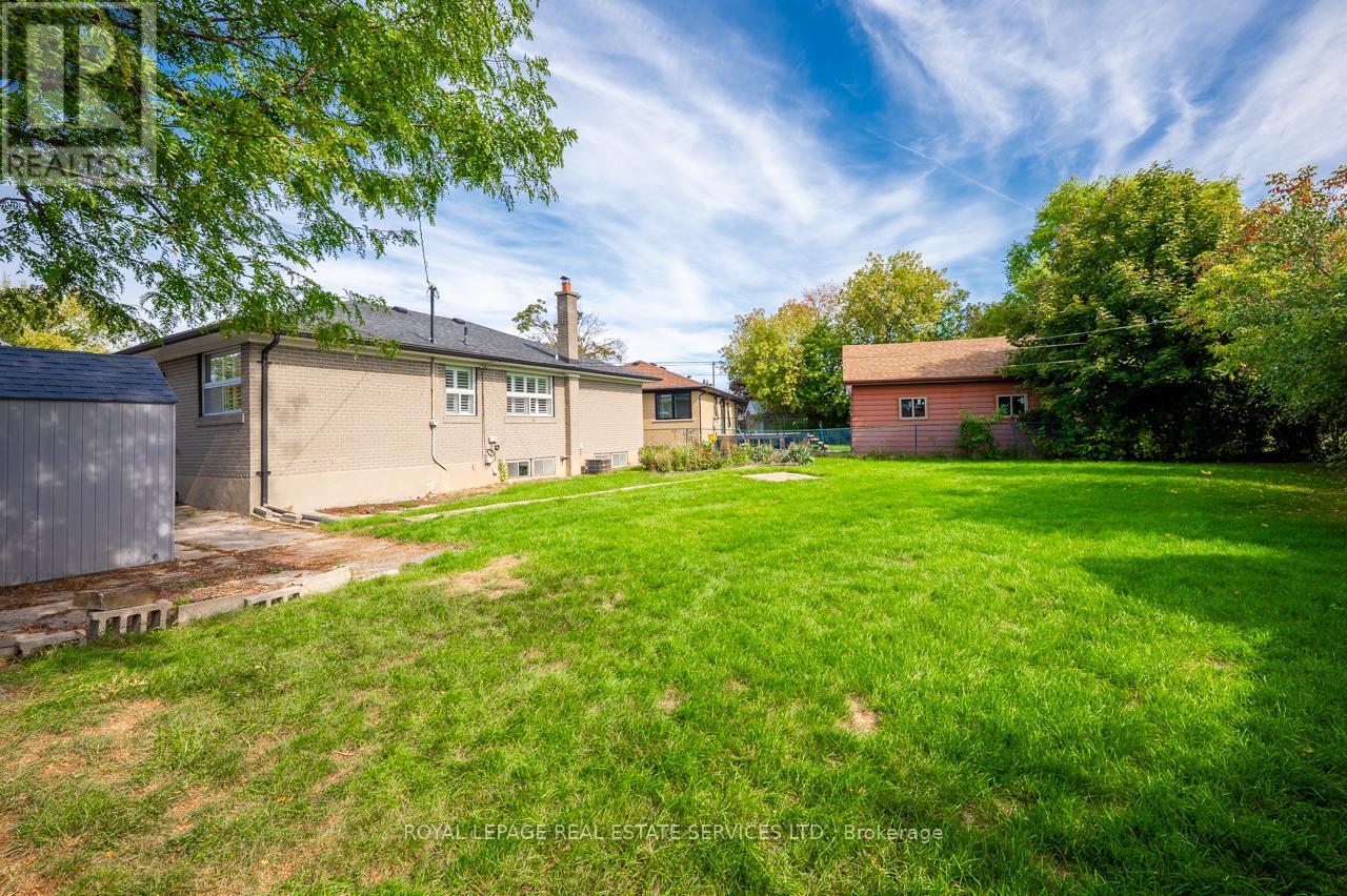 340 Leonard Street, Caledon (Bolton West), Ontario  L7E 4Y7 - Photo 11 - W12443376