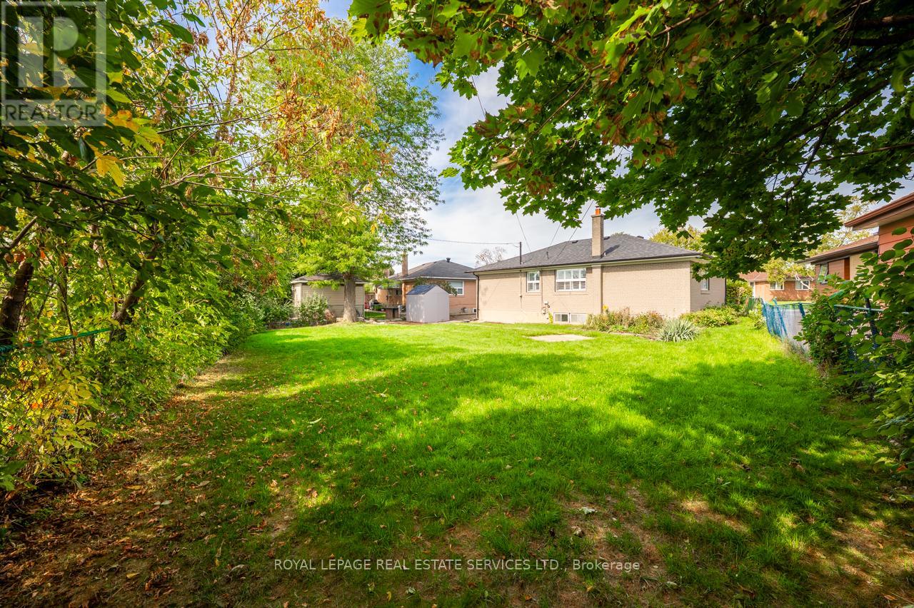 340 Leonard Street, Caledon (Bolton West), Ontario  L7E 4Y7 - Photo 13 - W12443376