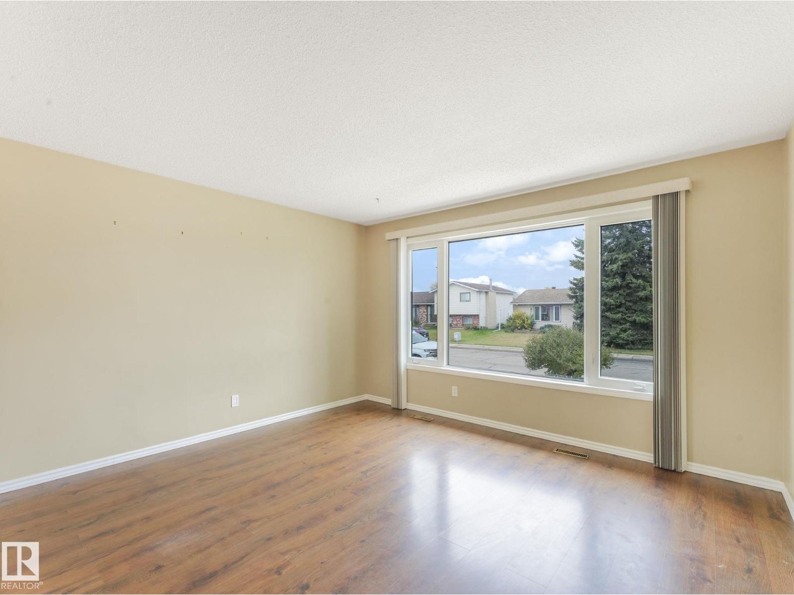 13547 24 St Nw, Edmonton, Alberta  T5A 3S7 - Photo 3 - E4460678