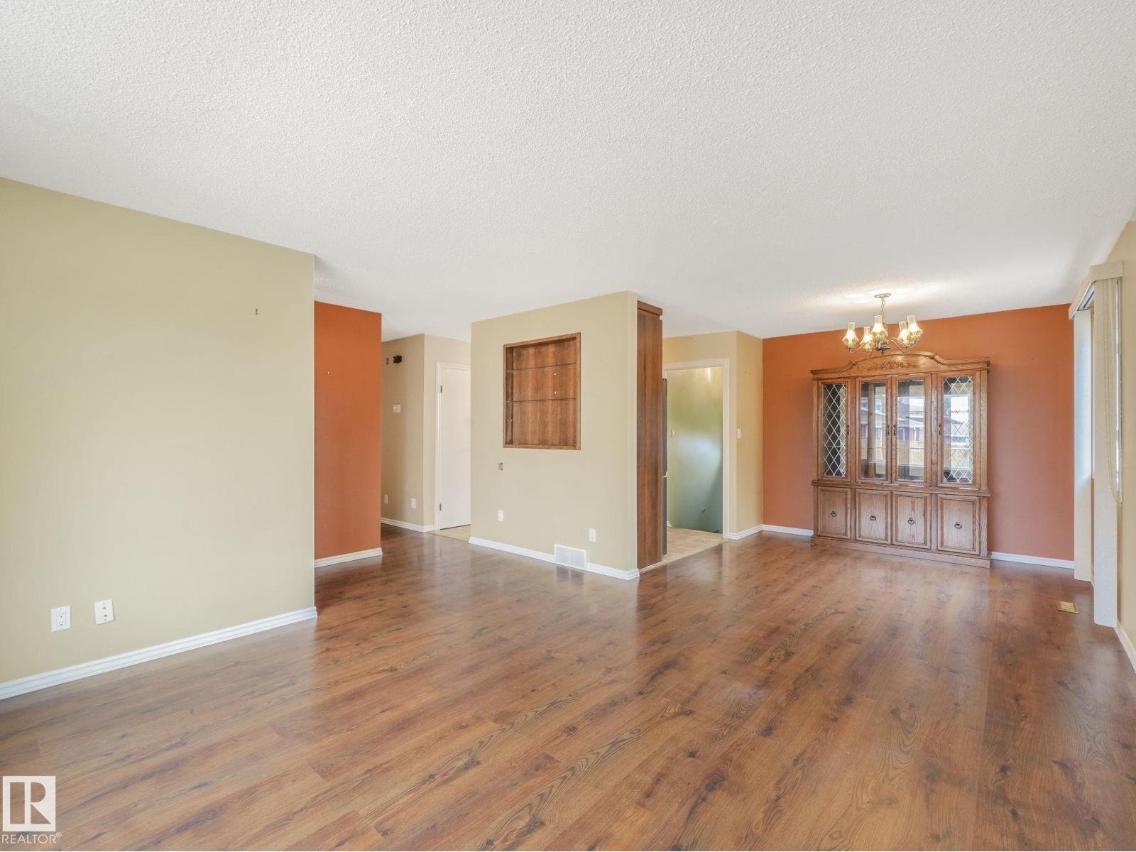 13547 24 St Nw, Edmonton, Alberta  T5A 3S7 - Photo 4 - E4460678