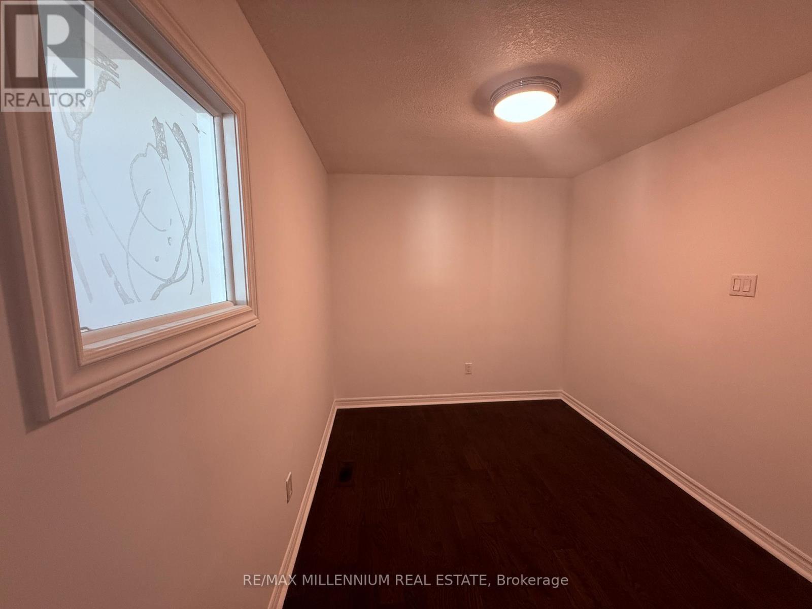 349 Strathallan Street, Centre Wellington (Fergus), Ontario  N1M 3K7 - Photo 13 - X12443275