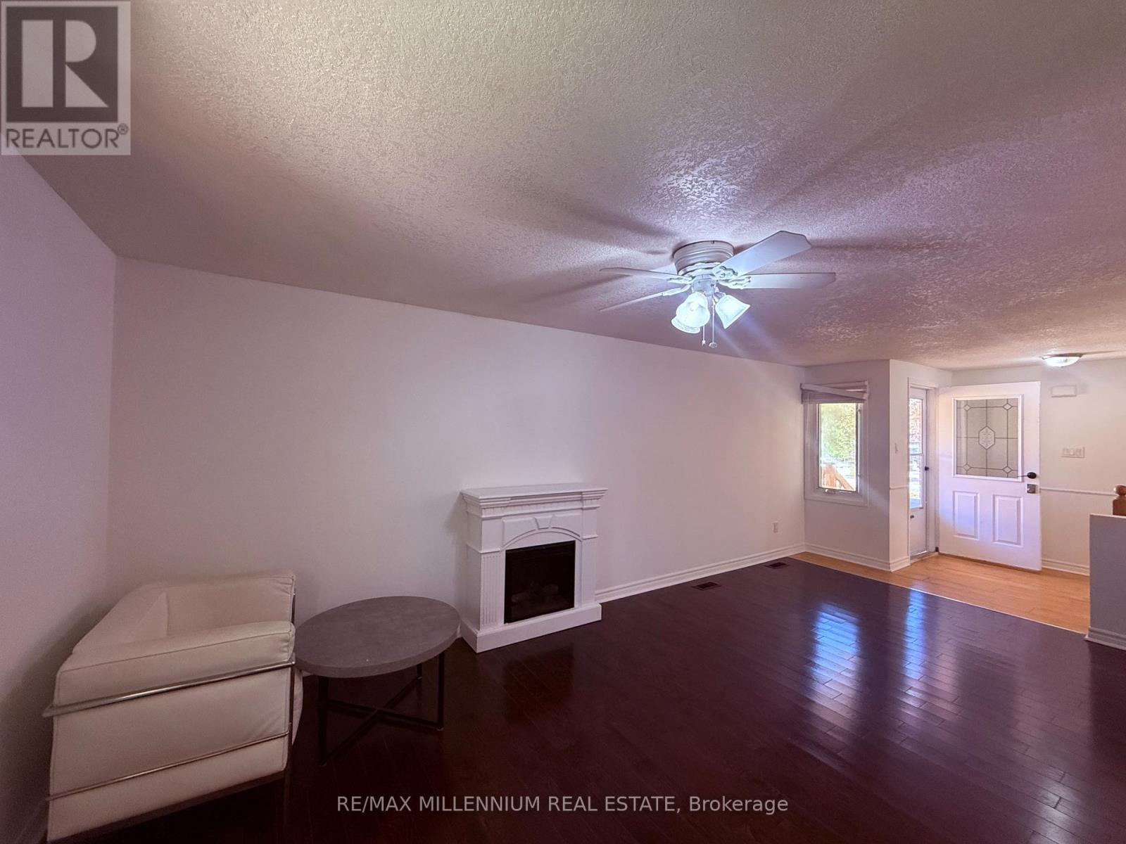 349 Strathallan Street, Centre Wellington (Fergus), Ontario  N1M 3K7 - Photo 4 - X12443275