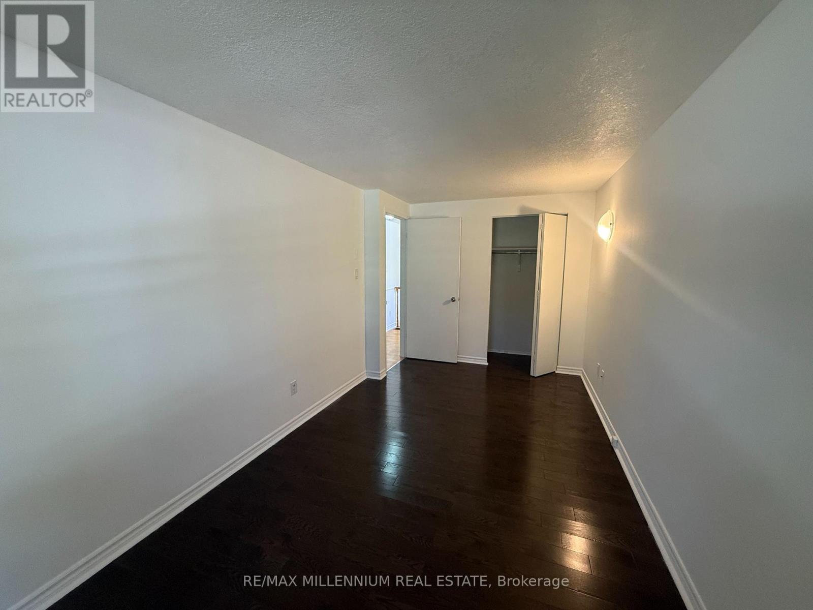 349 Strathallan Street, Centre Wellington (Fergus), Ontario  N1M 3K7 - Photo 5 - X12443275
