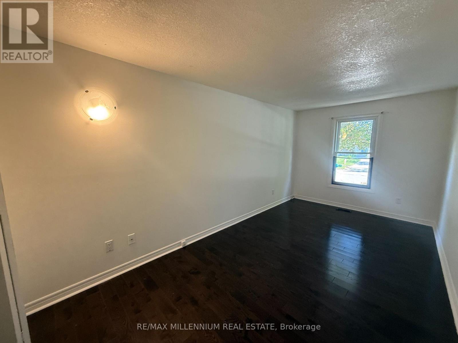 349 Strathallan Street, Centre Wellington (Fergus), Ontario  N1M 3K7 - Photo 6 - X12443275