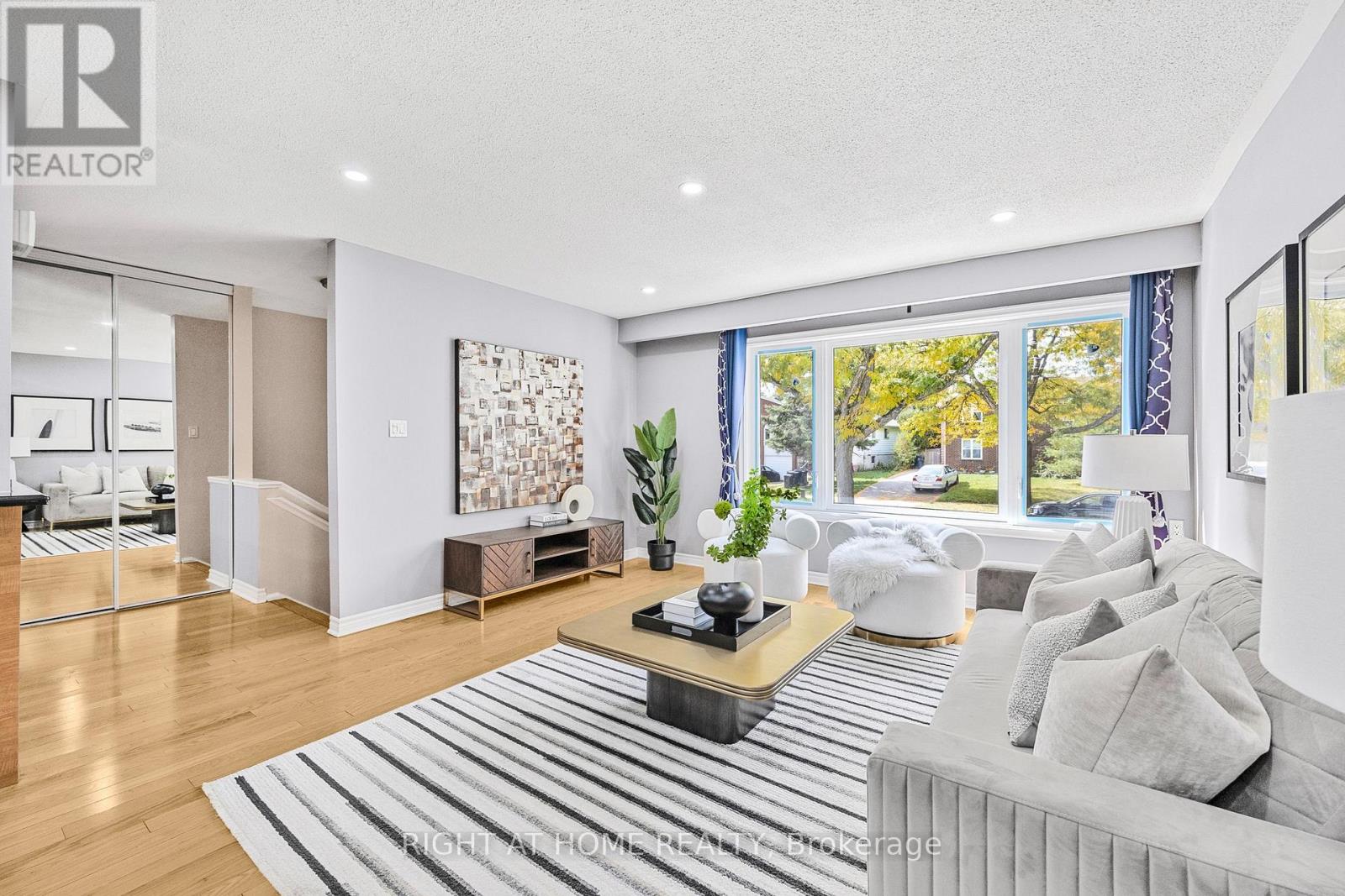 49 Tuscarora Drive, Toronto, Ontario  M2H 2K4 - Photo 8 - C12440712
