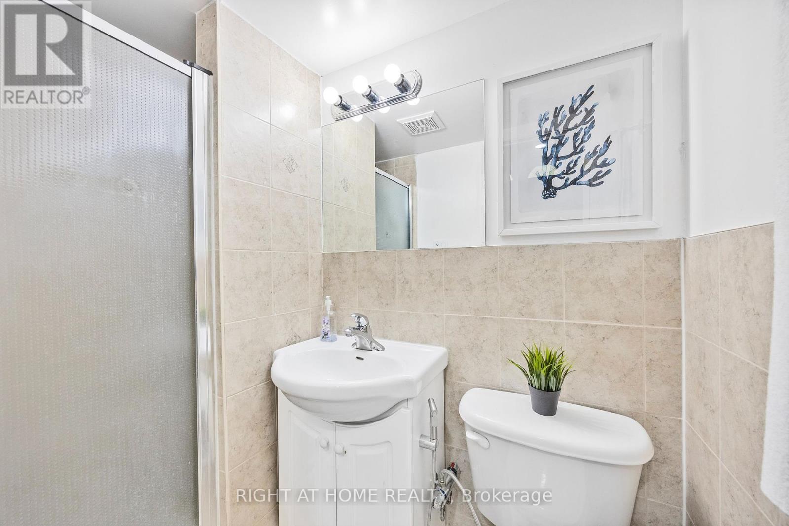 49 Tuscarora Drive, Toronto, Ontario  M2H 2K4 - Photo 26 - C12440712
